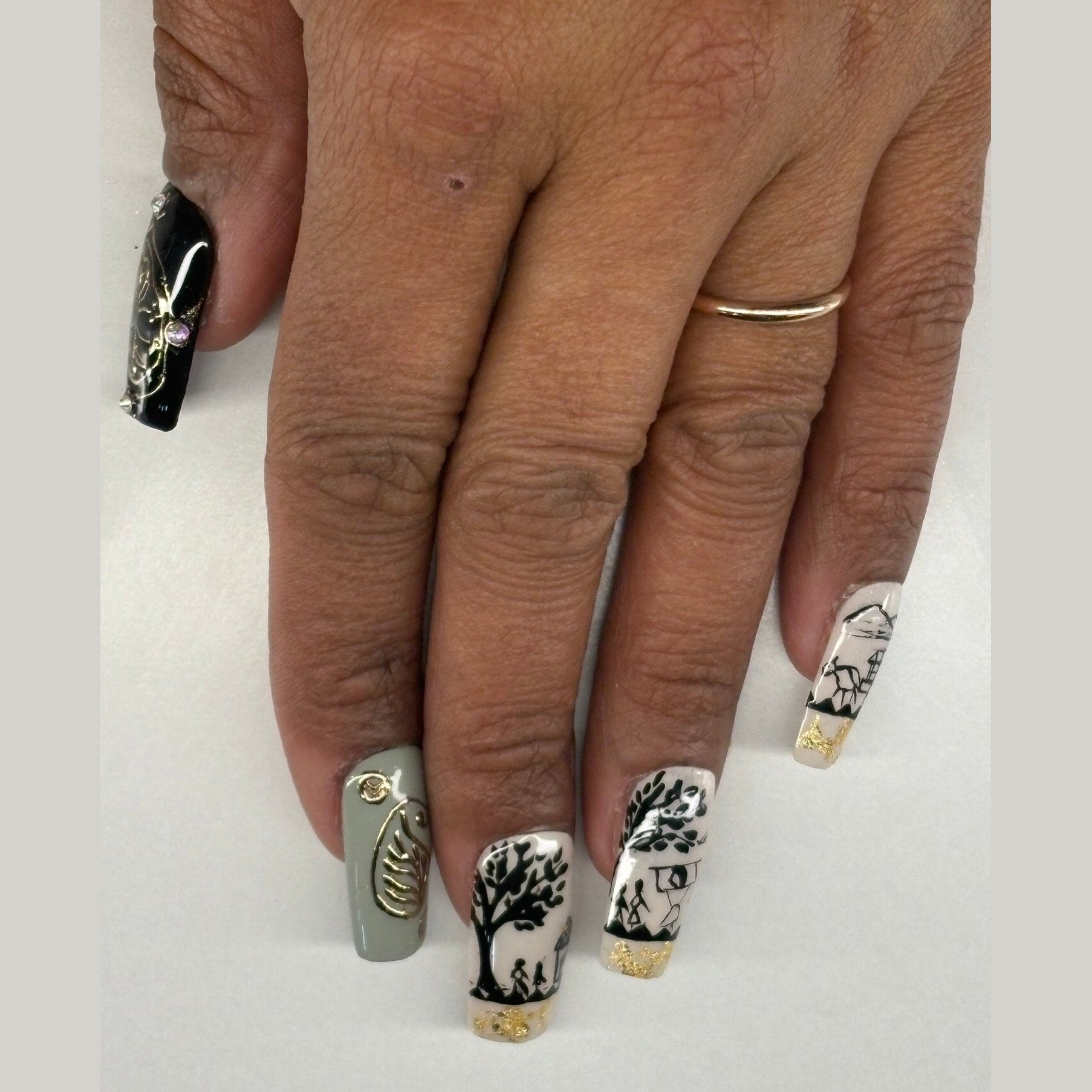 Courtyard Tales - Gigi's Nails
