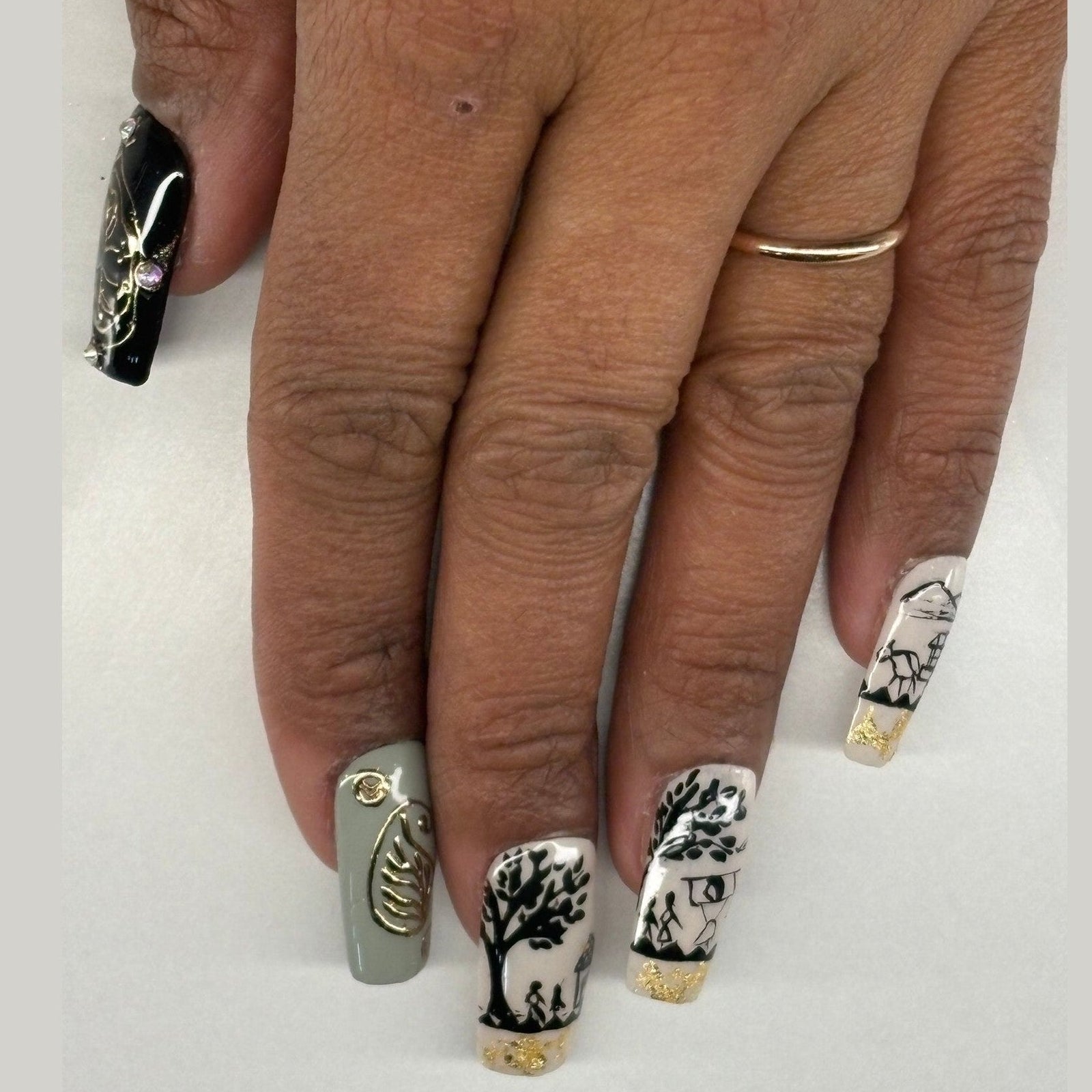 Courtyard Tales - Gigi's Nails