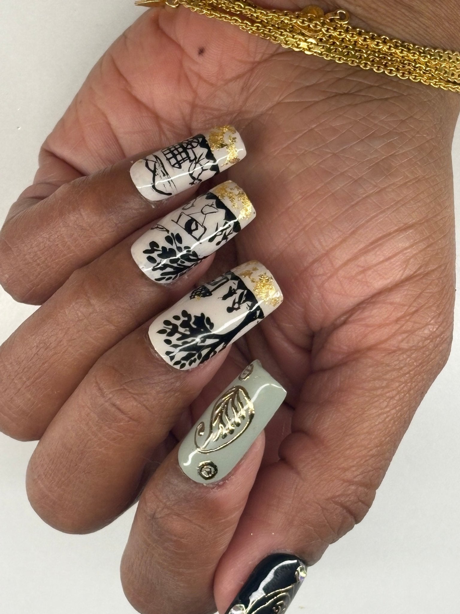 Courtyard Tales - Gigi's Nails