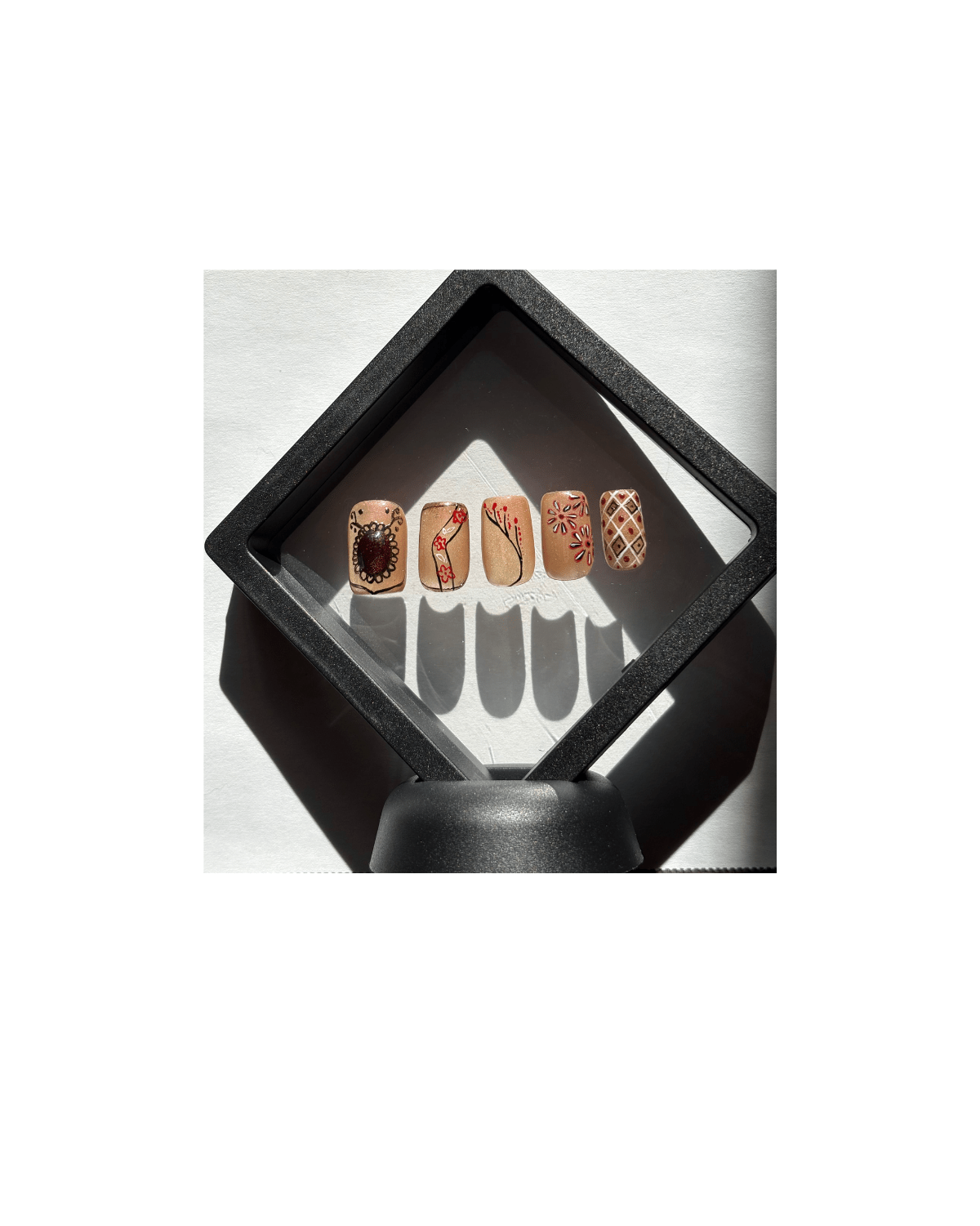 Mansion's courtyard - Gigi's Nails