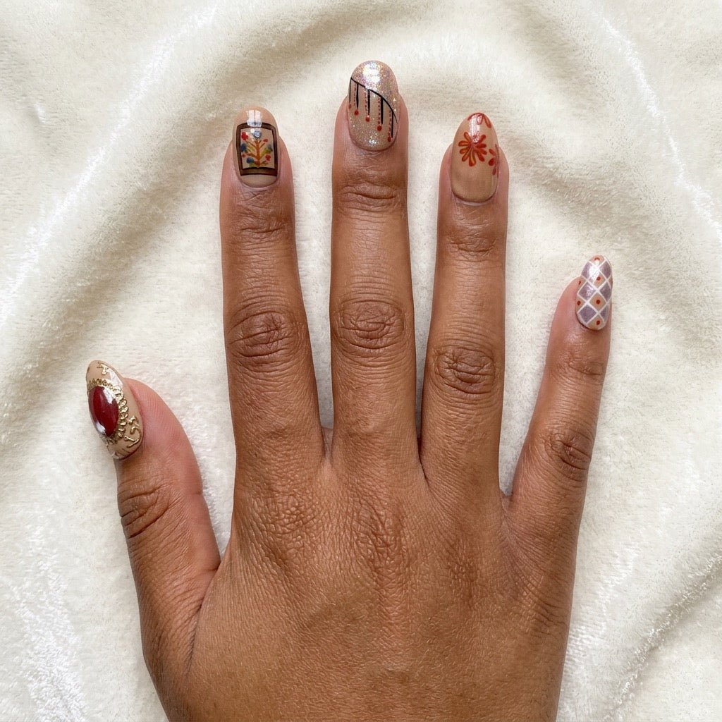 Mansion's courtyard - GN Collections