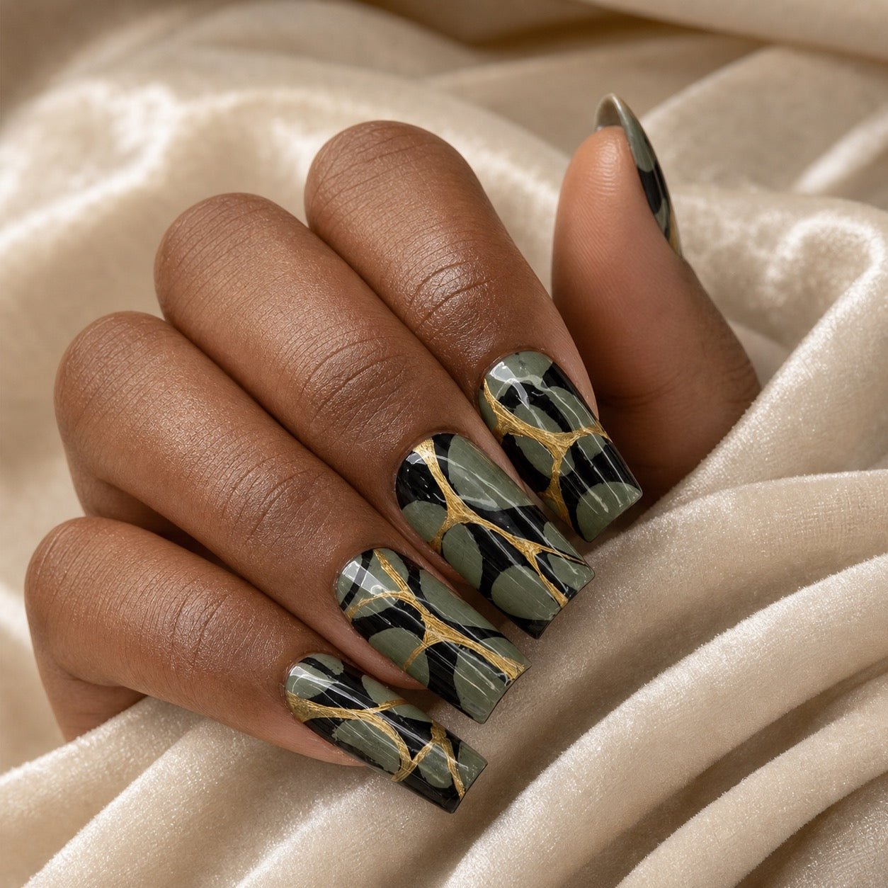 She is Traditional - GN Collections | House of Cultural Press-Ons