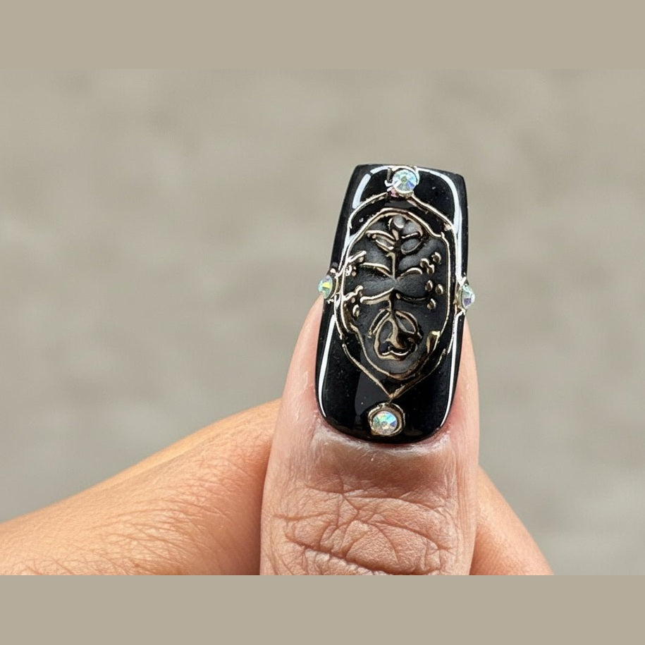 Courtyard Tales - Gigi's Nails