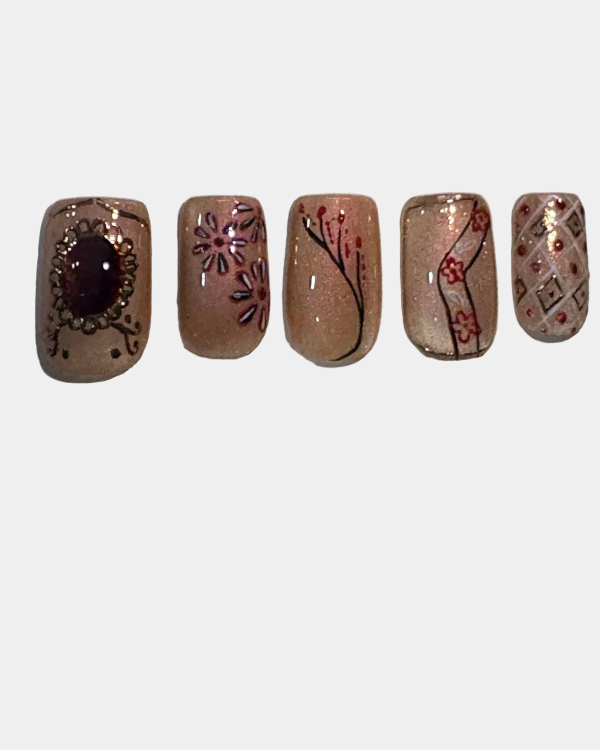 Mansion's courtyard - Gigi's Nails