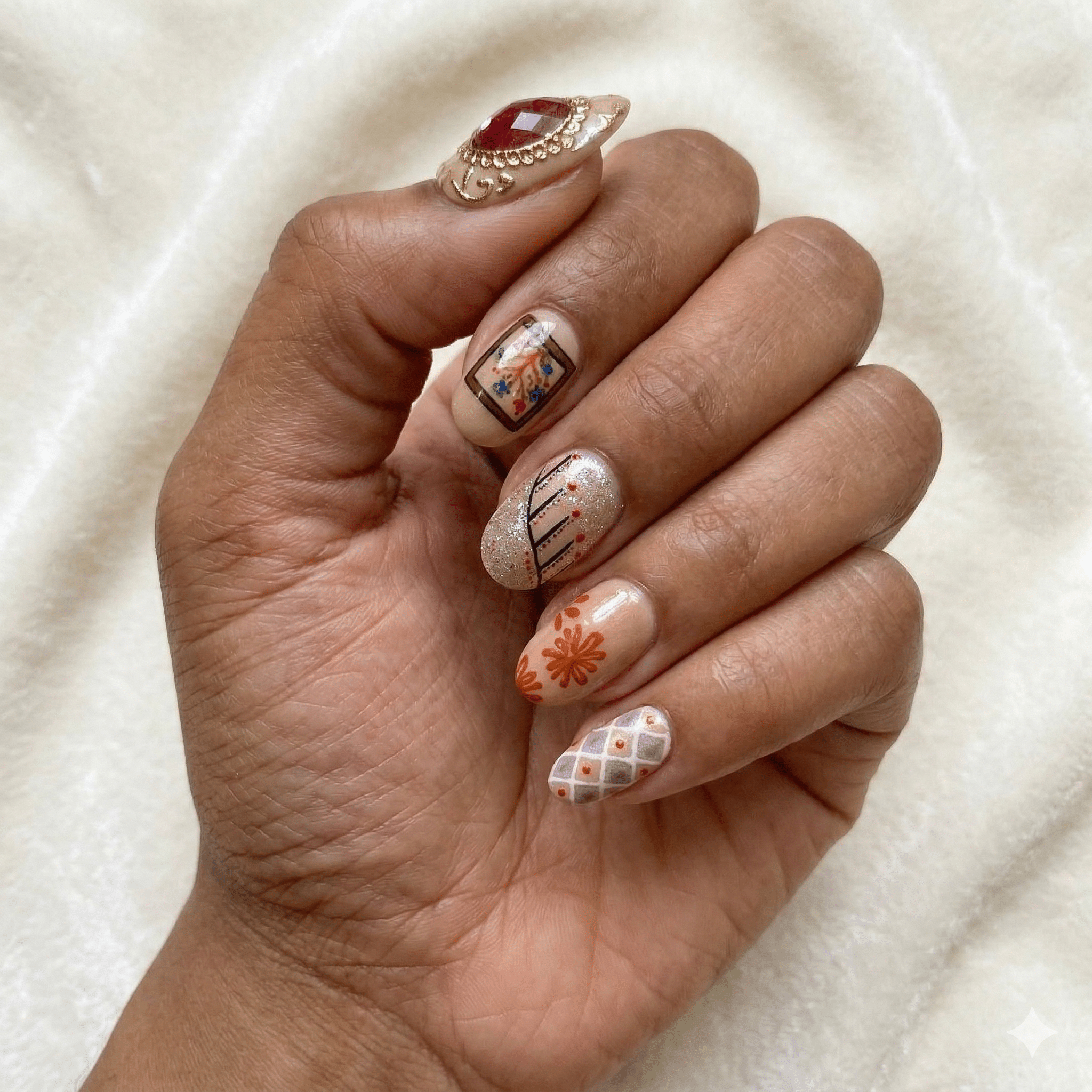 Mansion's courtyard - GN Collections